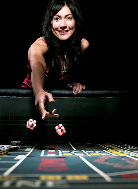 makelar app showing live casino tables with blackjack and roulette